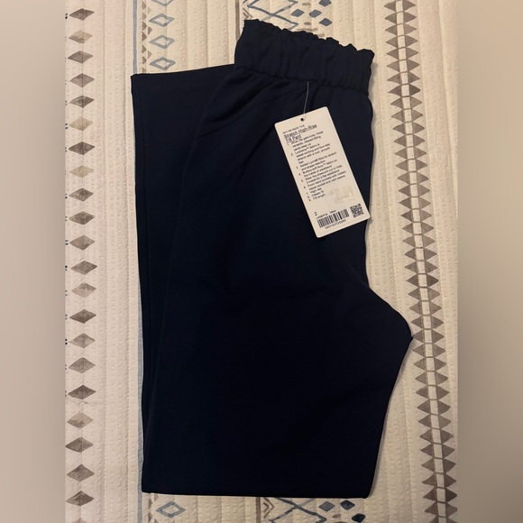 Lululemon Stretch High-Rise Pant 7/8 Length in True Navy - Picture 6 of 6